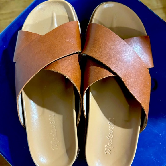 4 inch closed toe heels